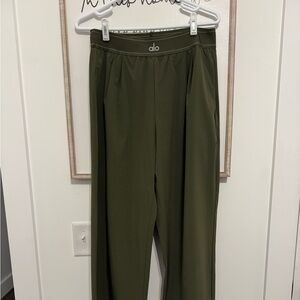 ALO Yoga Wide Leg Pants in Olive Green